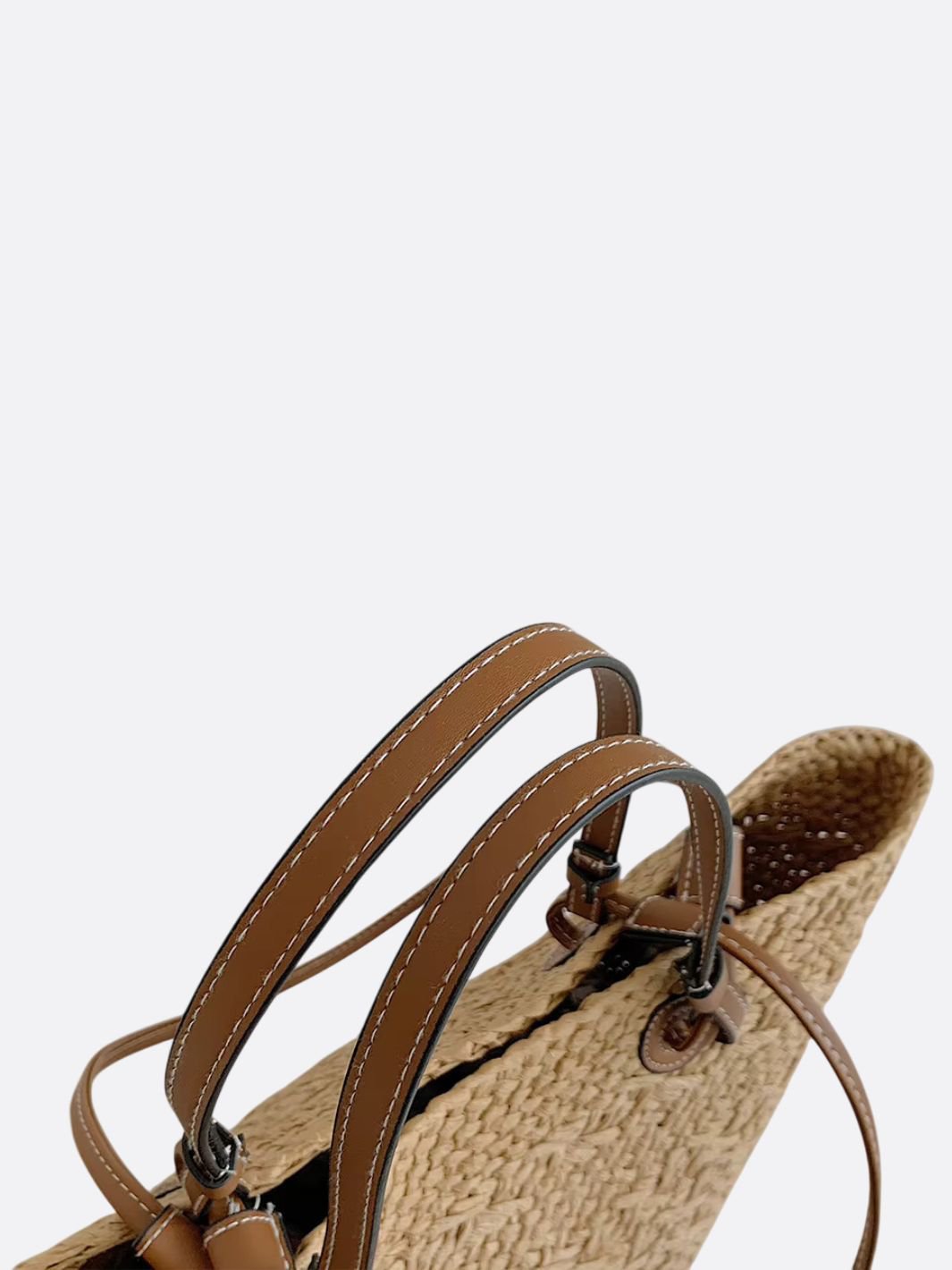 Handwoven Straw Shoulder Bag – Elegant, Functional & Lightweight - in Camel | Arvea Bags