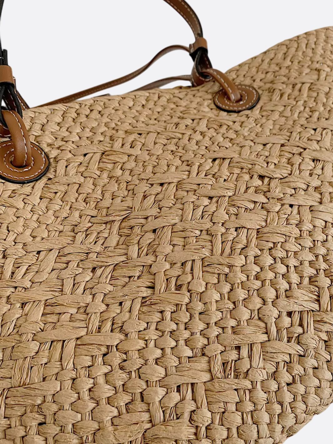 Handwoven Straw Shoulder Bag – Elegant, Functional & Lightweight - in Camel | Arvea Bags