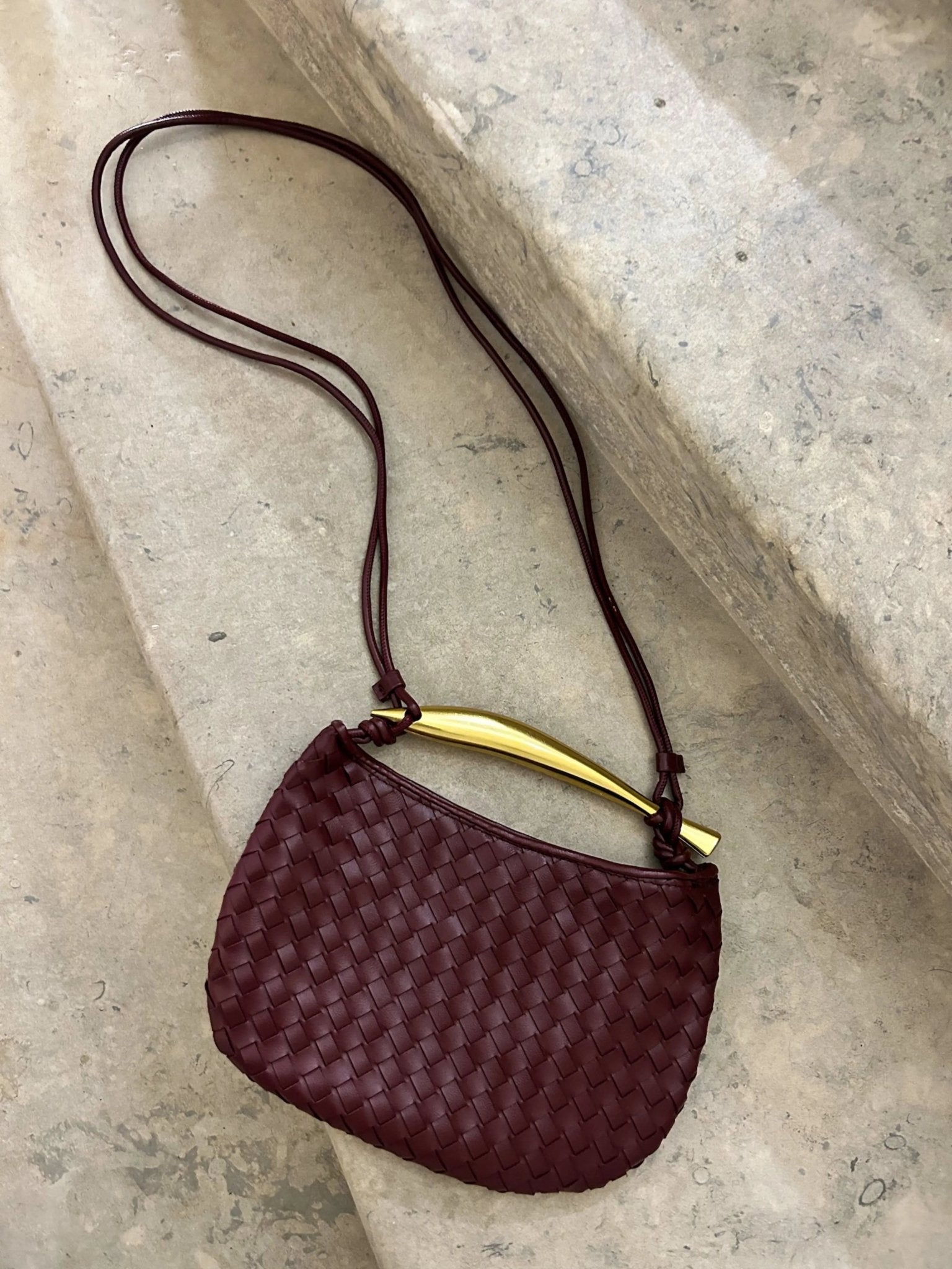 Amara Woven Leather Handbag – Sculptural Handle Designer - Inspired Bag - in Brown | Arvea Bags