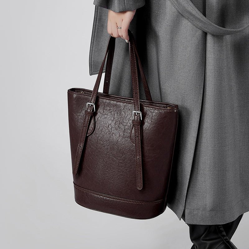 Amelia | Brown Leather Bucket Bag – Sleek & Sophisticated - in Dark Brown | Arvea Bags