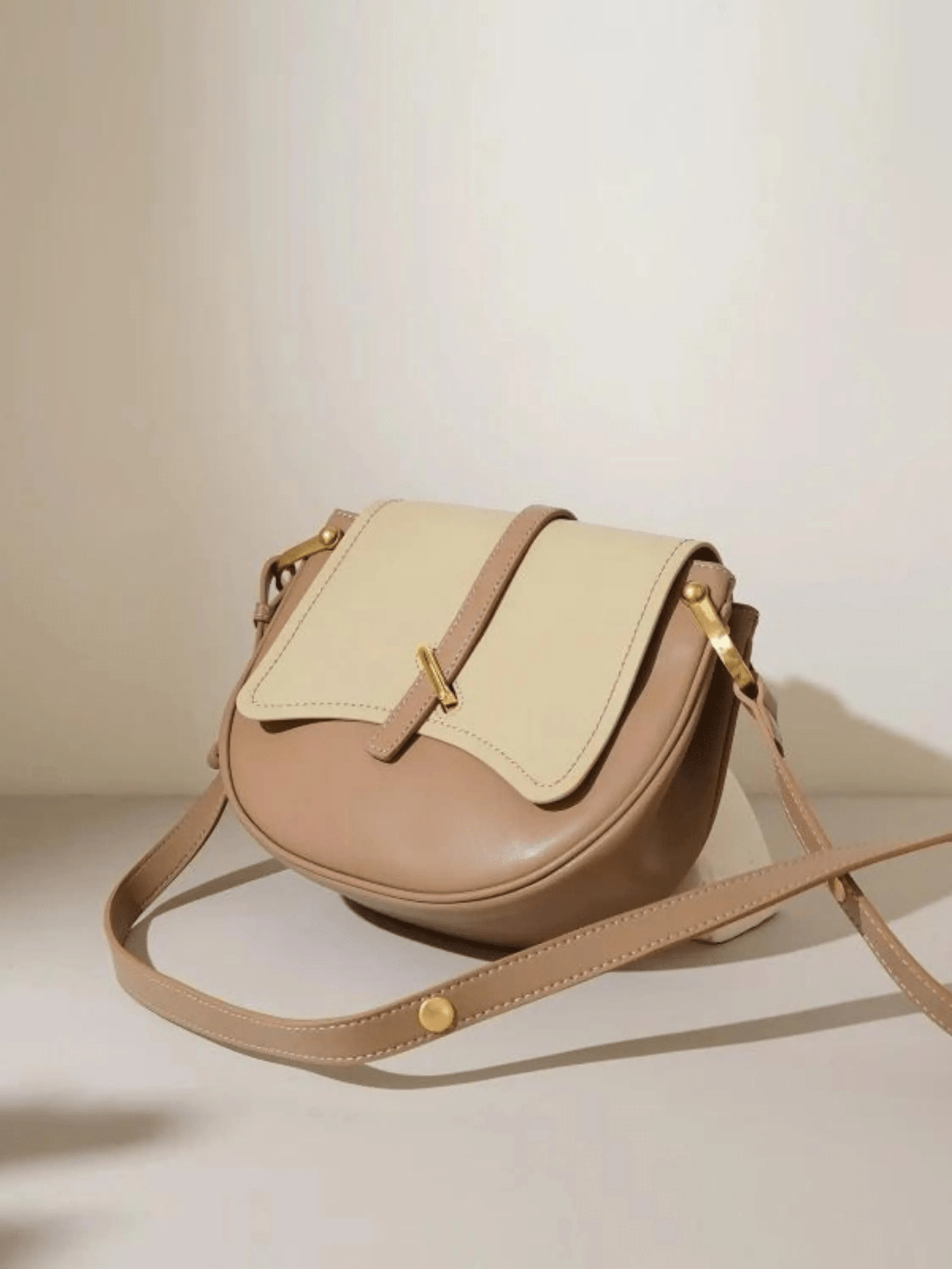 Amelie | Luxe Two - Tone Leather Saddle Bag – Classic & Chic - in Khaki | Arvea Bags