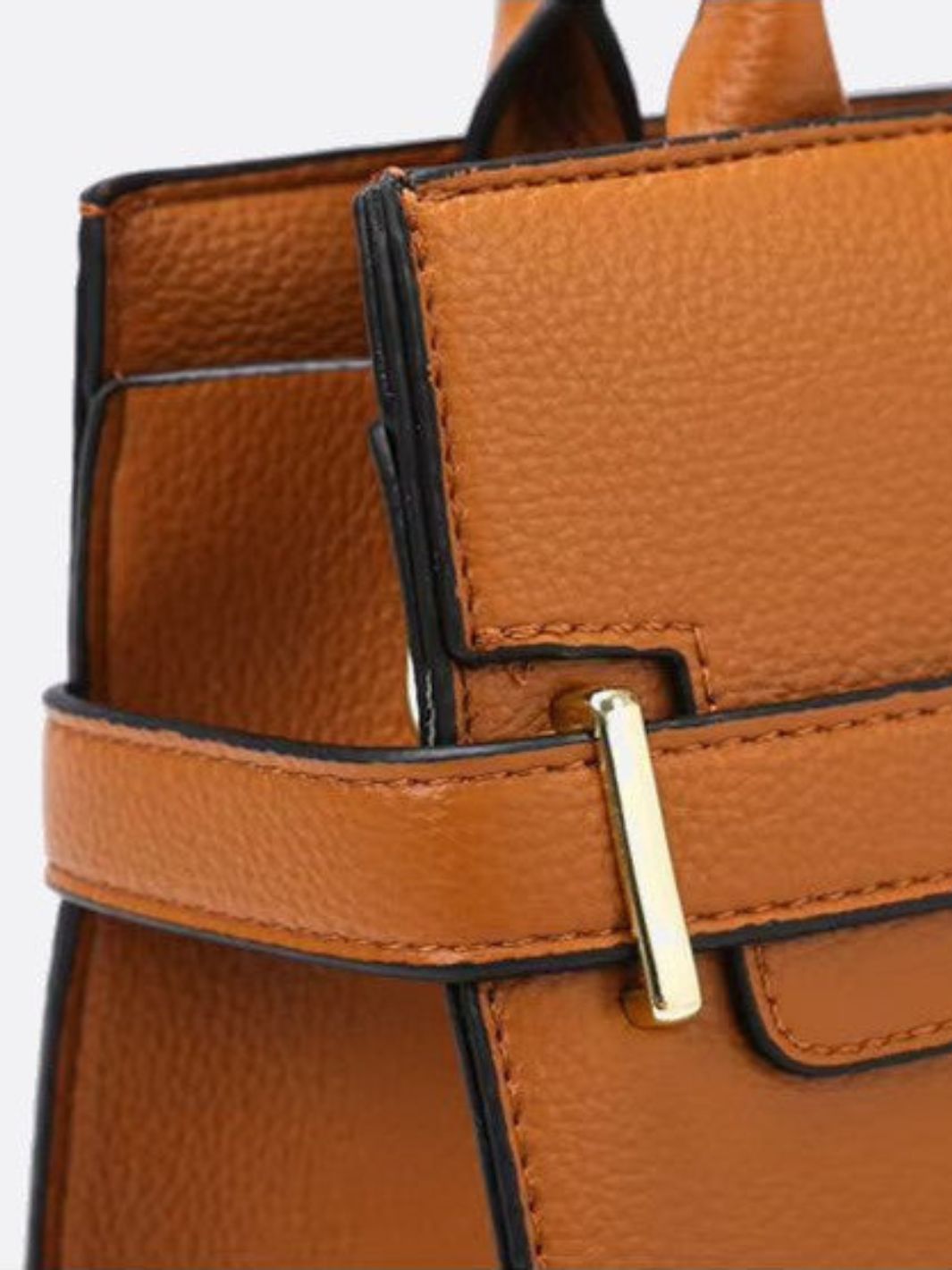 Aurora Signature Trapeze Bag – Structured Handbag with Turn - Lock Closure - in Camel | Arvea Bags