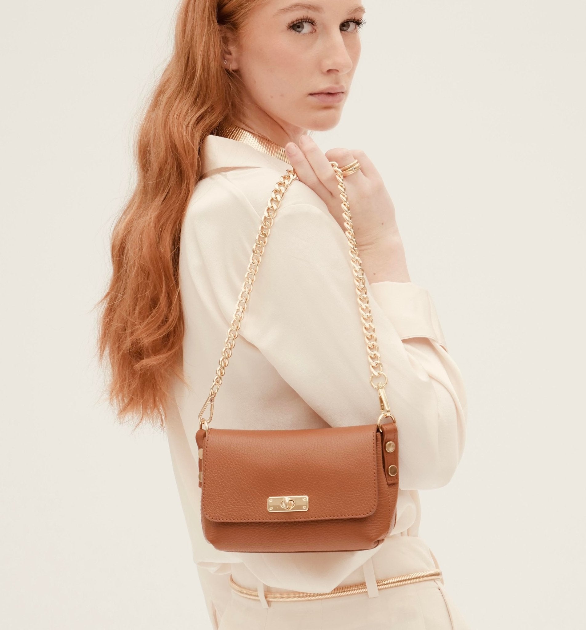 Azariah | Elegant Gold Chain Strap – Luxe & Versatile Accessory - in Gold | Arvea Bags
