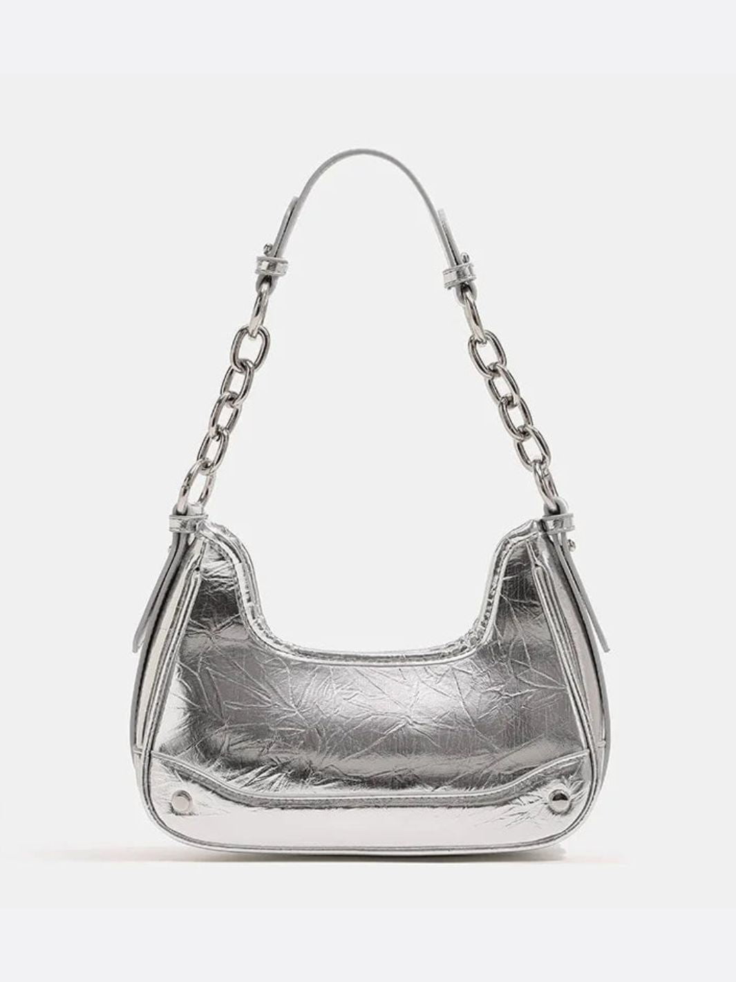 Baguette bag with chain strap and metallic finish - in Silver | Arvea Bags