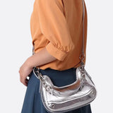 Baguette bag with chain strap and metallic finish - in Silver | Arvea Bags