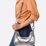 Baguette bag with chain strap and metallic finish - in Silver | Arvea Bags