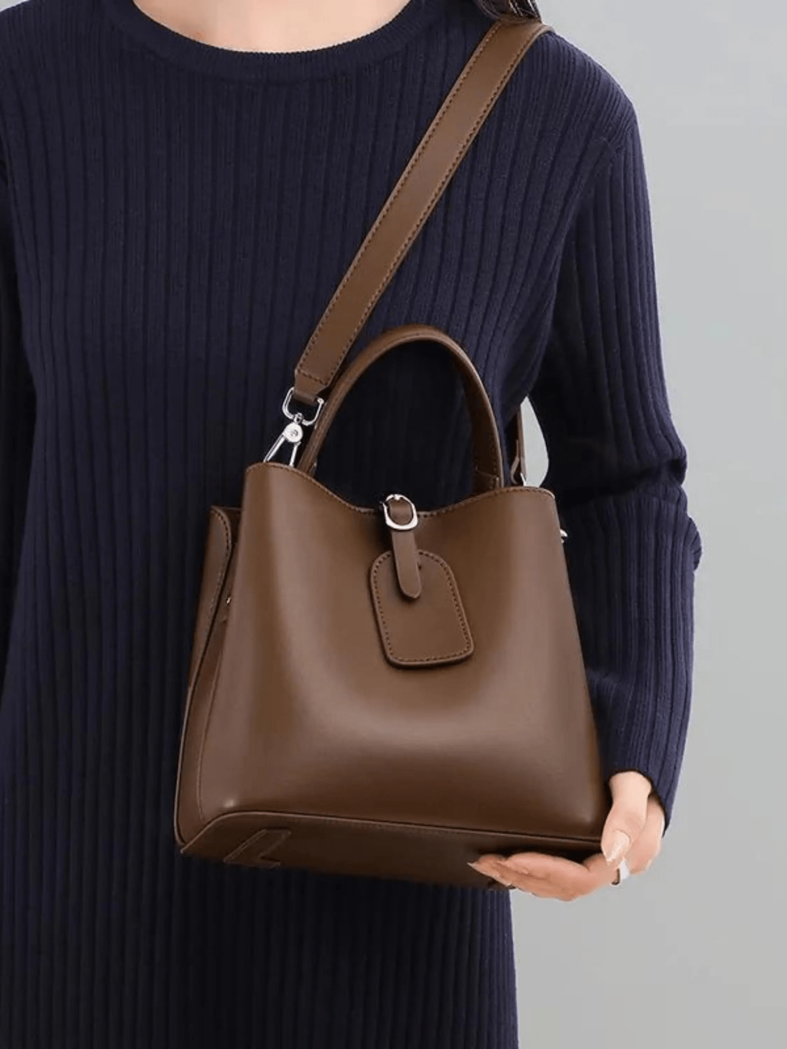 Bella | Classic Leather Tote Bag – Elegant & Functional for Every Occasion - in Brown | Arvea Bags