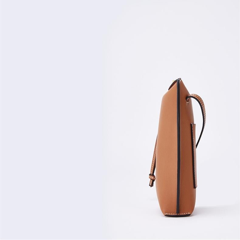 Briselle | Leather Crossbody Bag – Elegant Simplicity & Modern Charm - in Light Beige | Arvea Bags