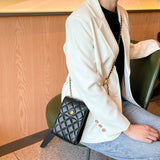 Calindra | Quilted Leather Crossbody Bag – Classic Elegance & Chic Design - in Black | Arvea Bags