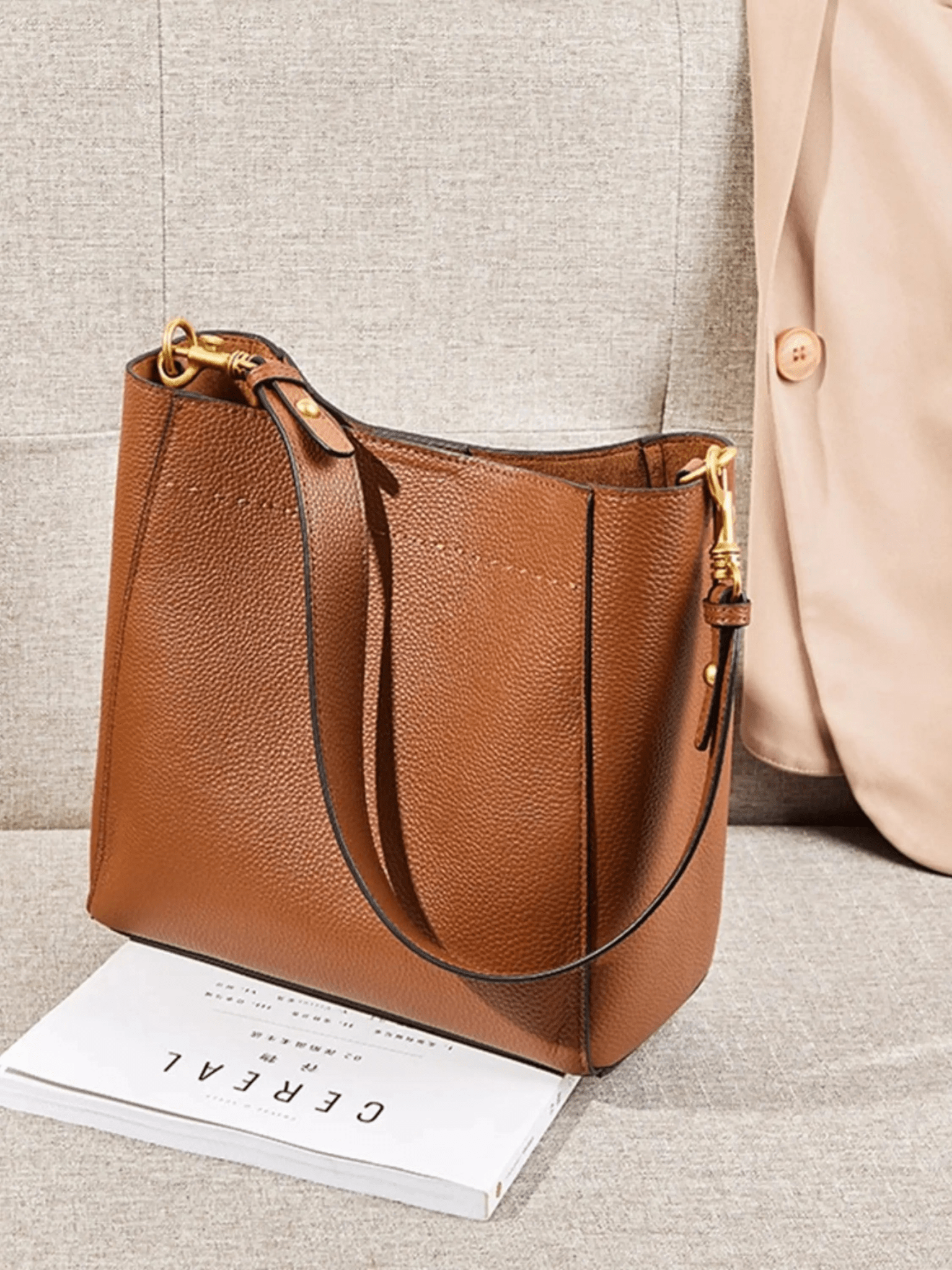 Camille | Luxe Brown Leather Bucket Bag – Classic & Versatile - in Black | Arvea Bags