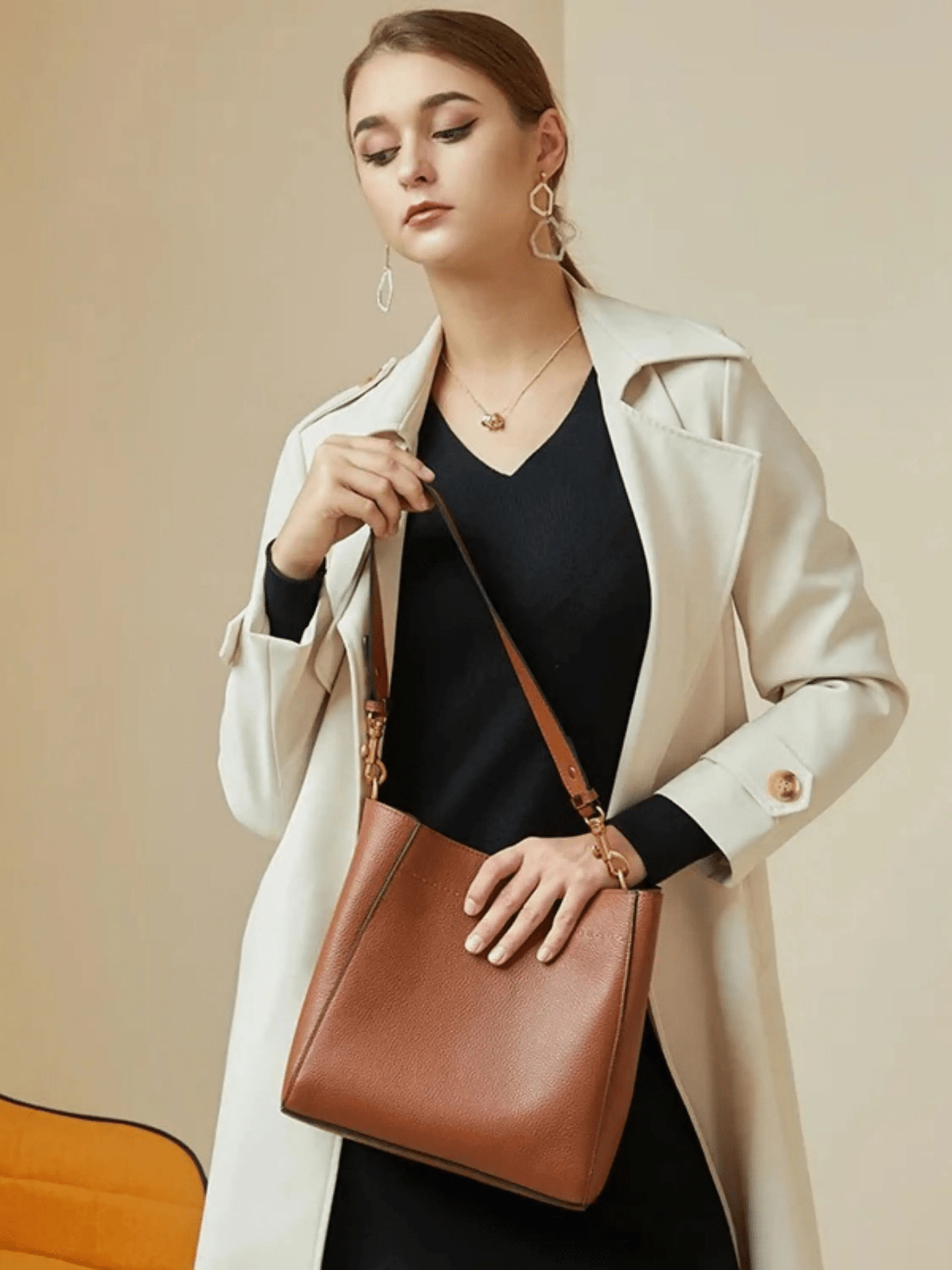Camille | Luxe Brown Leather Bucket Bag – Classic & Versatile - in Black | Arvea Bags