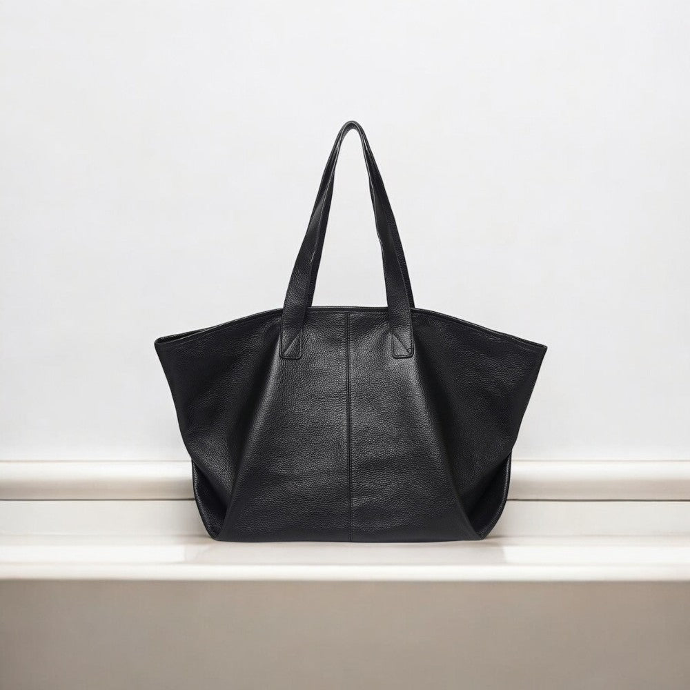 Caro | Oversized Leather Tote – Soft Structure & Everyday Carryall - in Black | Arvea Bags