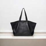 Caro | Oversized Leather Tote – Soft Structure & Everyday Carryall - in Black | Arvea Bags
