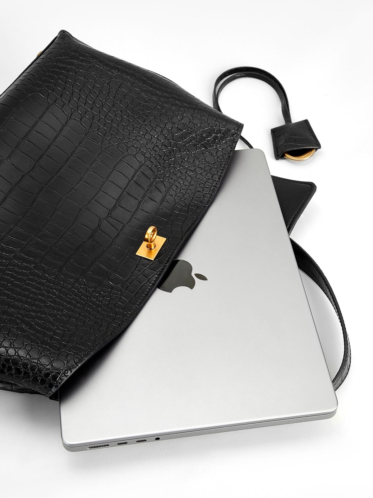 Celeste | Black Croc - Embossed Leather Handbag – Sophisticated & Chic - in Black | Arvea Bags