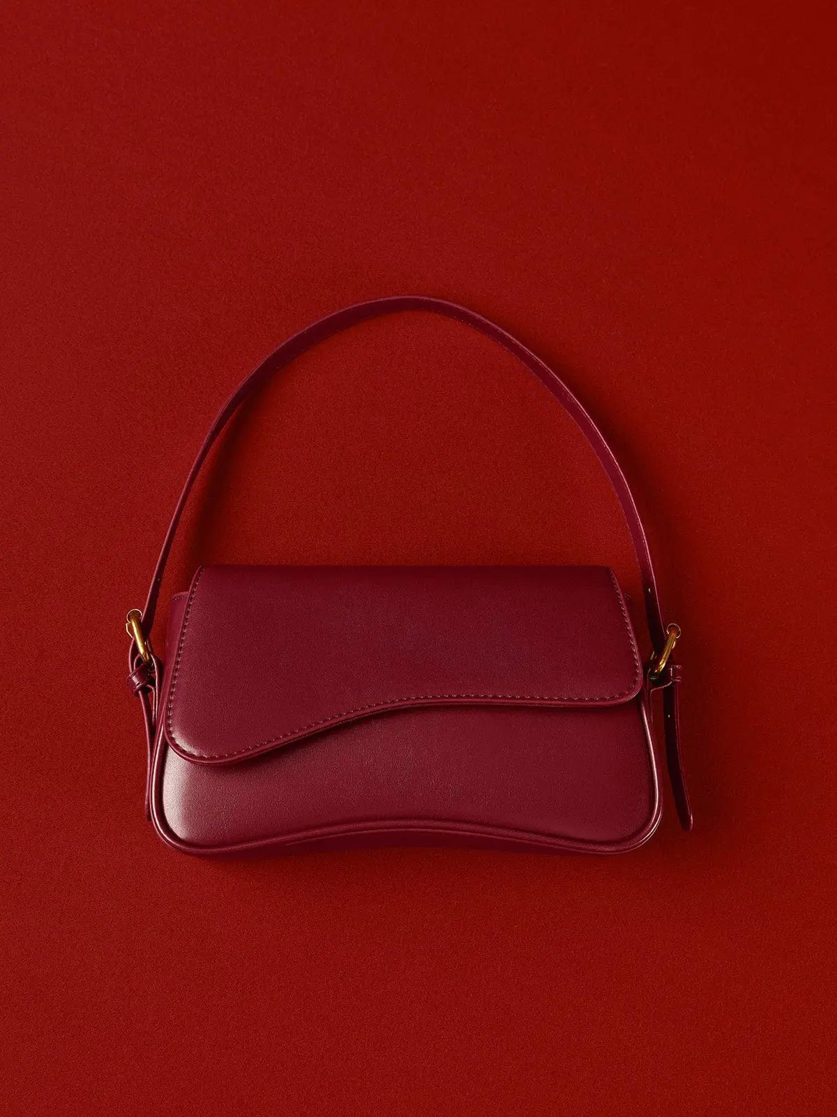 Chloe | Minimalist Red Leather Shoulder Bag – Sleek & Chic - in Red | Arvea Bags