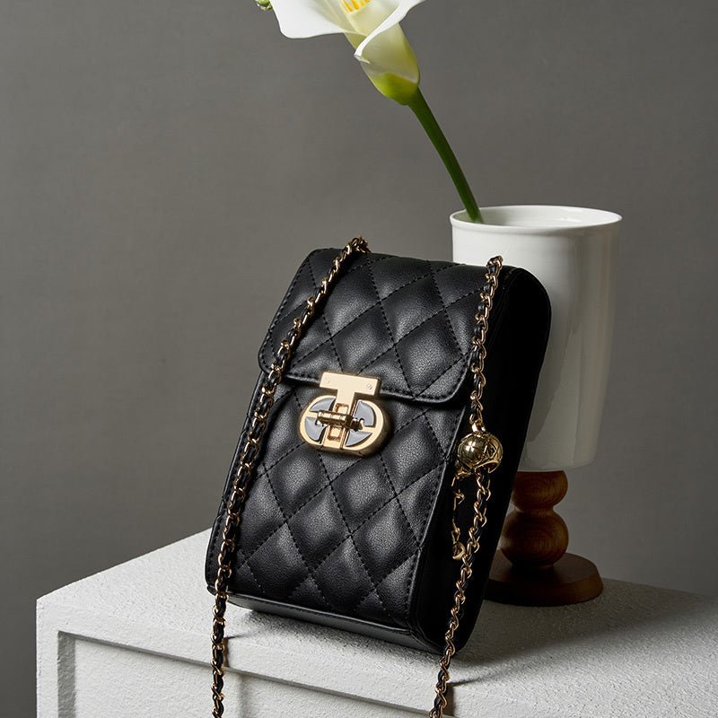 Delsia | Quilted Leather Crossbody Bag – Sophisticated & Timeless Design - in Black | Arvea Bags