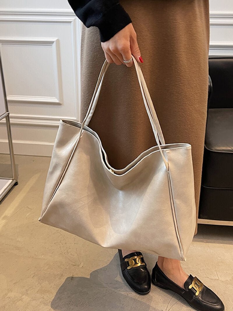 Diane Shopper Bag – Spacious Tote Handbag with Minimalist Design - in Black | Arvea Bags