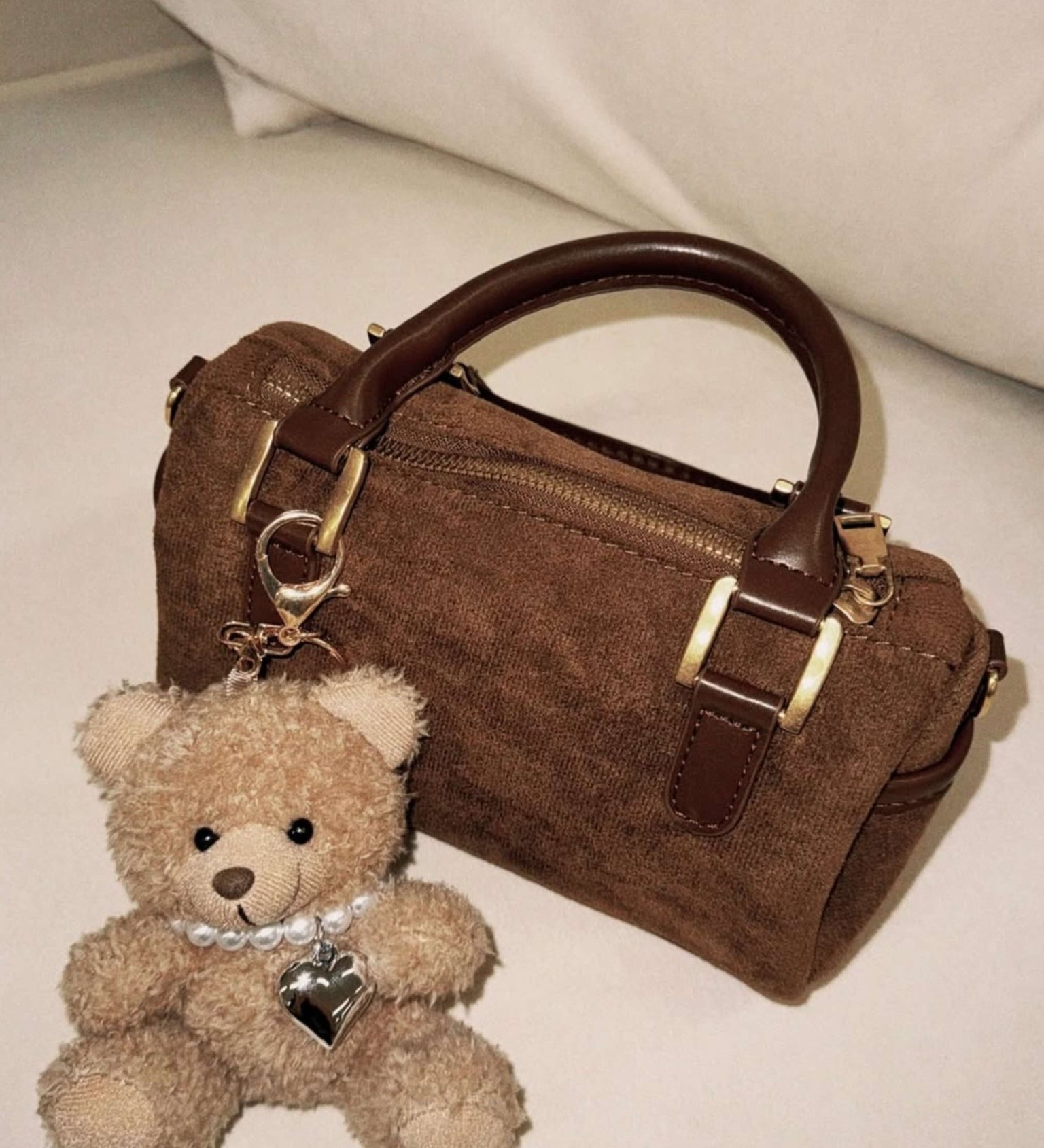 Drisella | Pearl Teddy Plush Bag Charm – Elegant, Cute & Timeless - in Beige | Arvea Bags