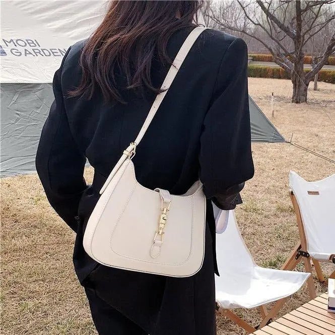 Elena | Luxe Black Leather Shoulder Bag – Classic & Chic - in Beige | Arvea Bags