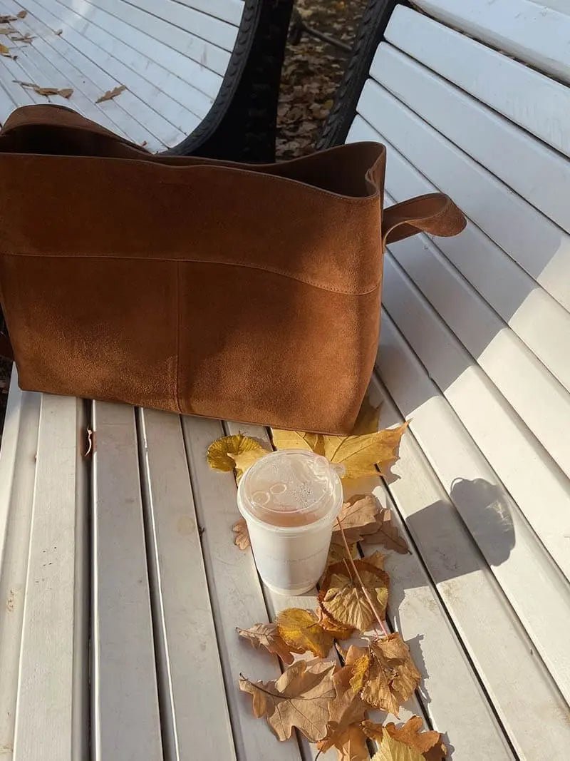 Elise | Luxe Suede Shoulder Bag – Effortless & Chic - in Brown | Arvea Bags