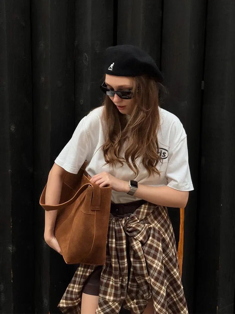 Elise | Luxe Suede Shoulder Bag – Effortless & Chic - in Brown | Arvea Bags