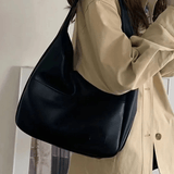 Elise | Minimalist Black Tote – Effortless Chic & Everyday Functionality - in Black | Arvea Bags