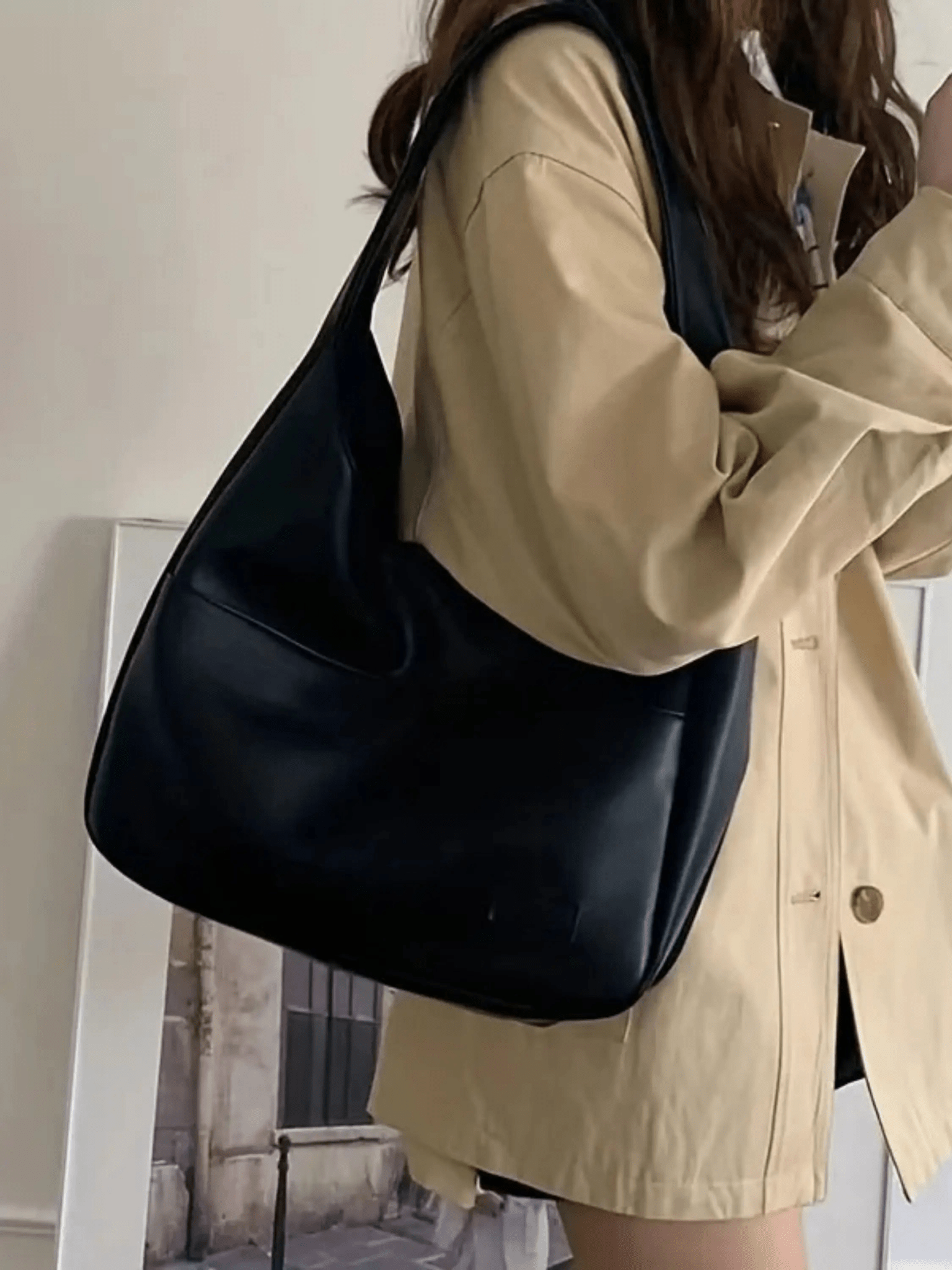 Elise | Minimalist Black Tote – Effortless Chic & Everyday Functionality - in Black | Arvea Bags