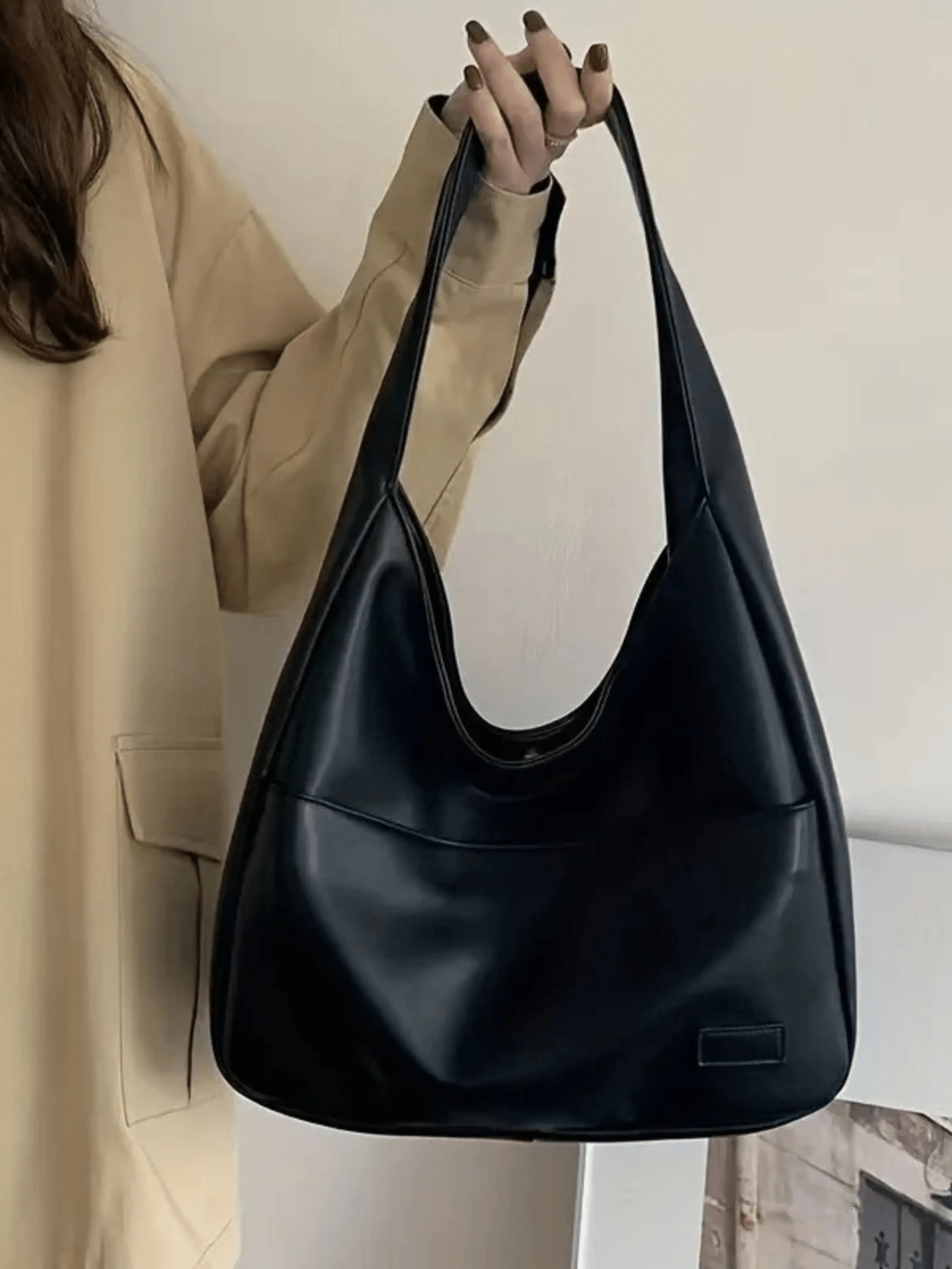 Elise | Minimalist Black Tote – Effortless Chic & Everyday Functionality - in Black | Arvea Bags