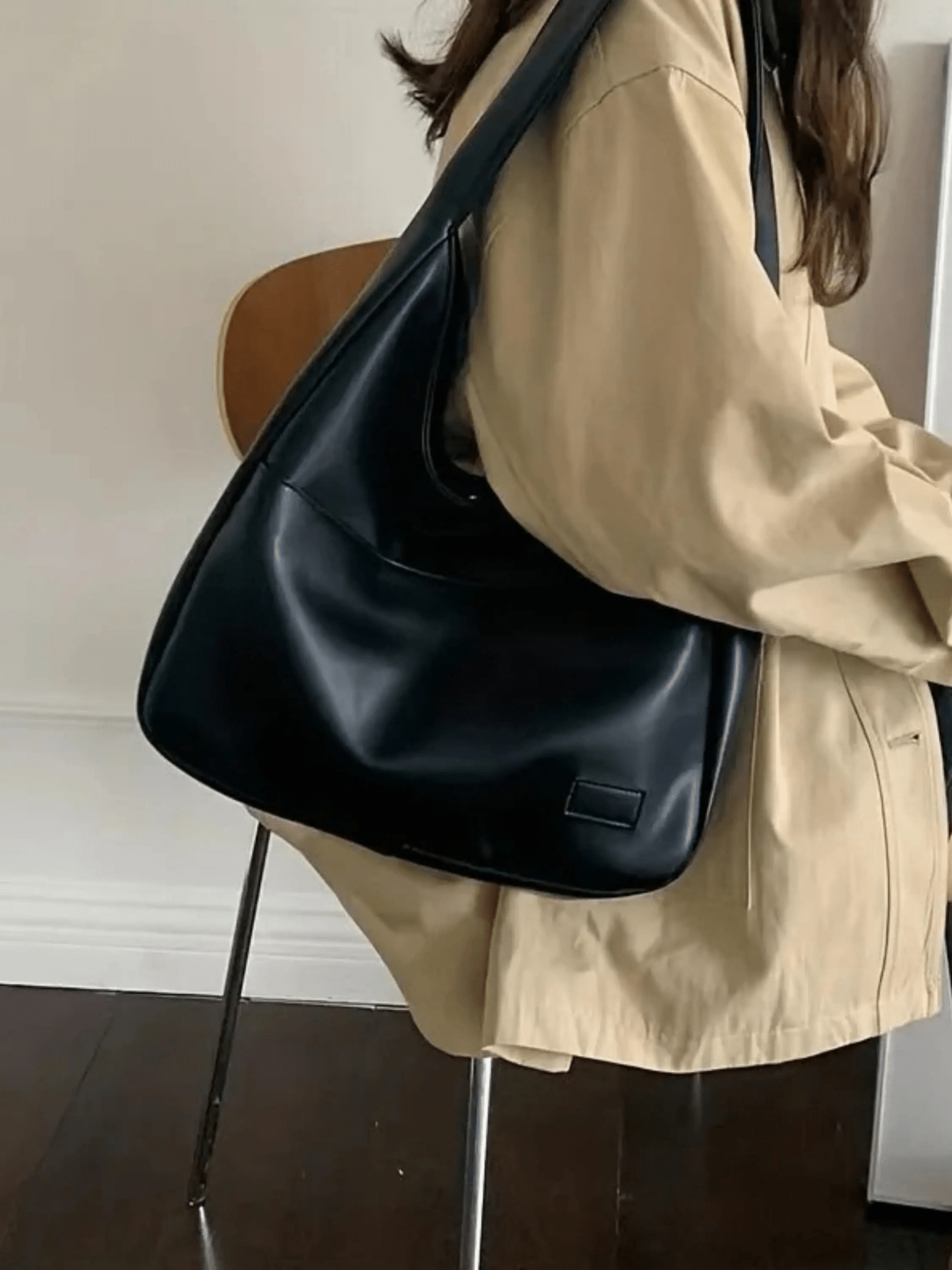 Elise | Minimalist Black Tote – Effortless Chic & Everyday Functionality - in Brown | Arvea Bags