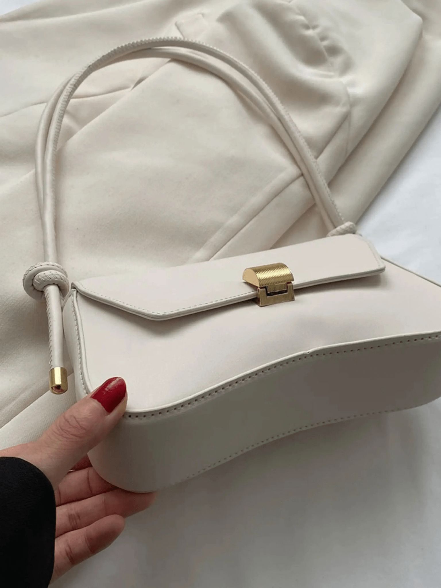 Elise | White Minimalist Shoulder Bag – Chic & Elegant - in Beige | Arvea Bags