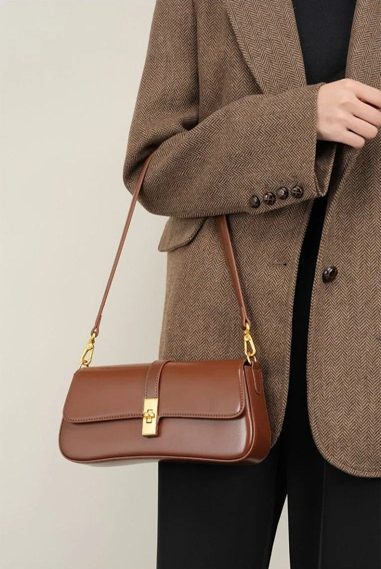 Éloise | Sleek Leather Baguette Bag – Detachable Strap & Gold - Tone Lock - in Burgundy | Arvea Bags