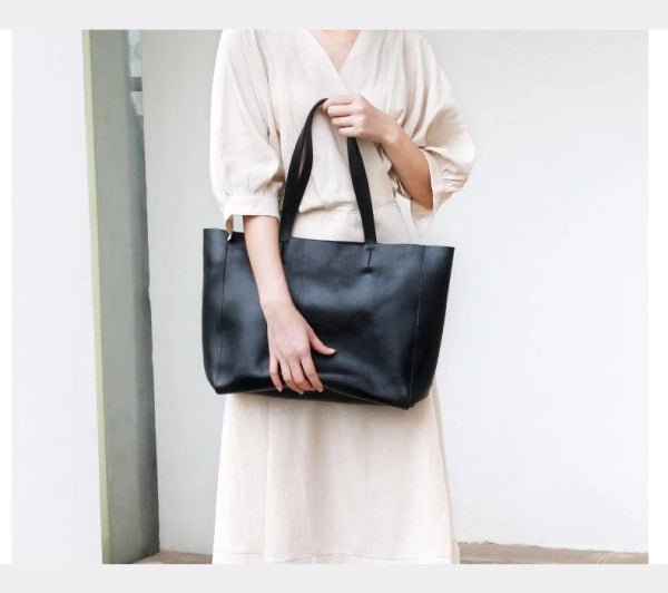 Emma | Black Leather Tote Bag – Classic & Versatile - in Black | Arvea Bags