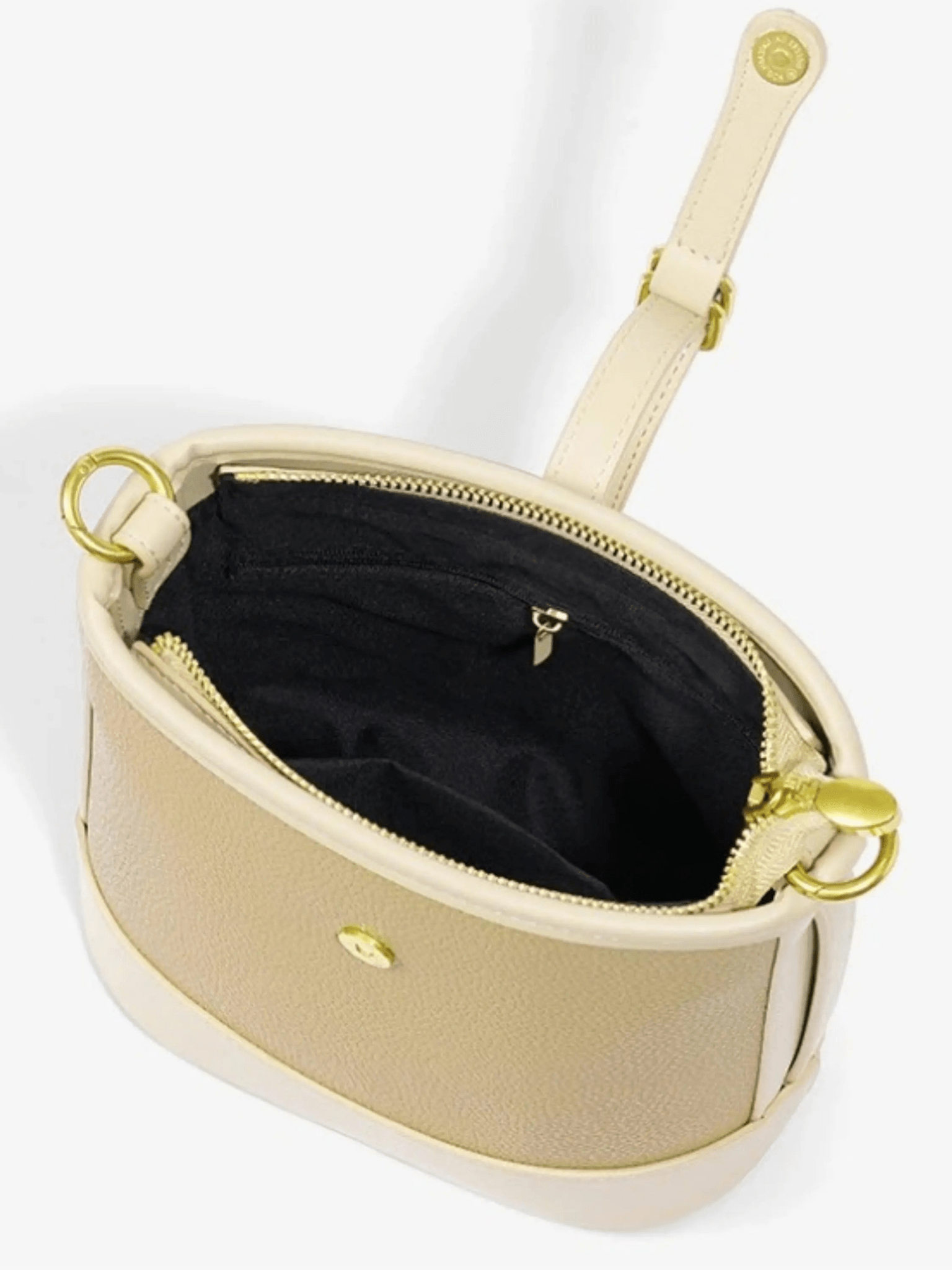 Evelyn | Beige Leather Bucket Bag – Minimalist & Chic - in Black | Arvea Bags