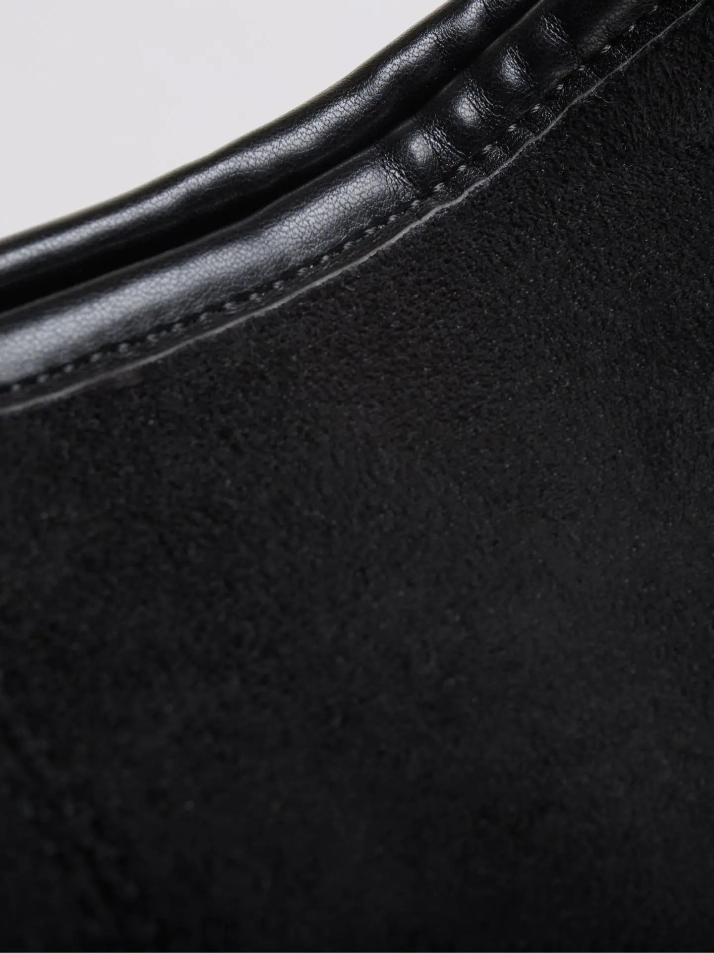 Evie | Minimal Vegan Suede Hobo Bag – Timeless & Chic - in Black | Arvea Bags