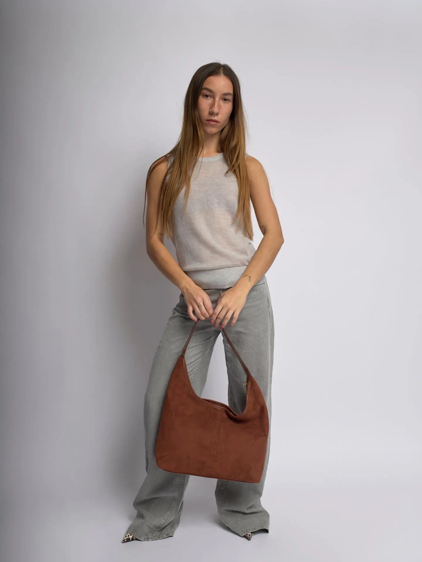Evie | Minimal Vegan Suede Hobo Bag – Timeless & Chic - in Coffee | Arvea Bags