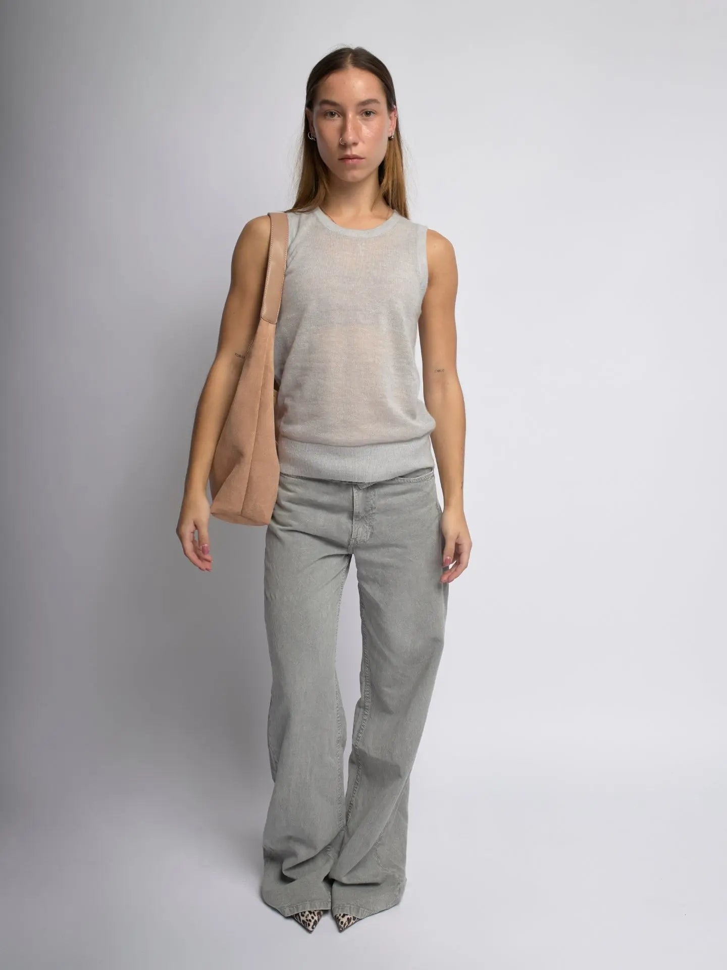 Evie | Minimal Vegan Suede Hobo Bag – Timeless & Chic - in Olive | Arvea Bags