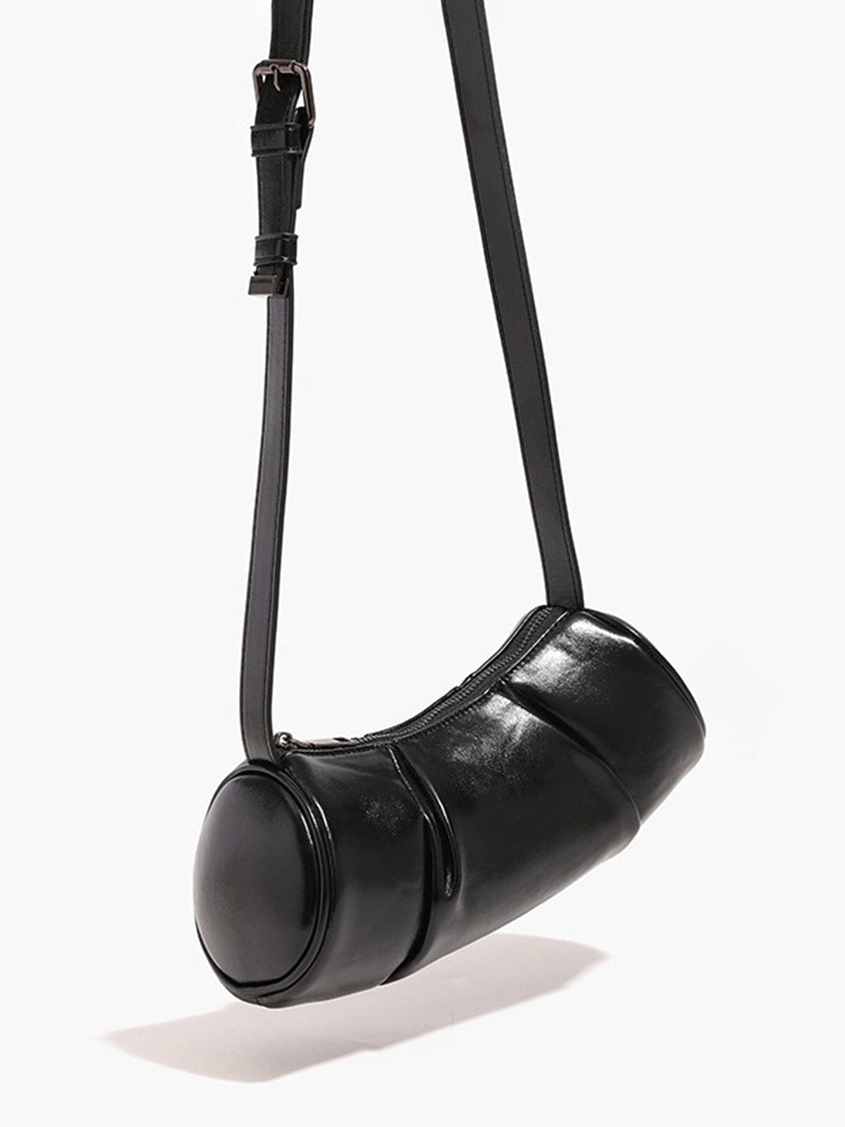 Evie | Pleated Leather Shoulder Bag – Chic & Timeless - in Black | Arvea Bags