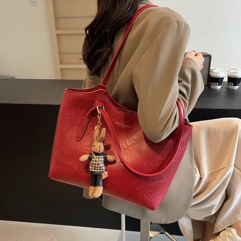 Fashion Shopper Handbag with Rabbit Charm – Elegant & Practical - in Black | Arvea Bags