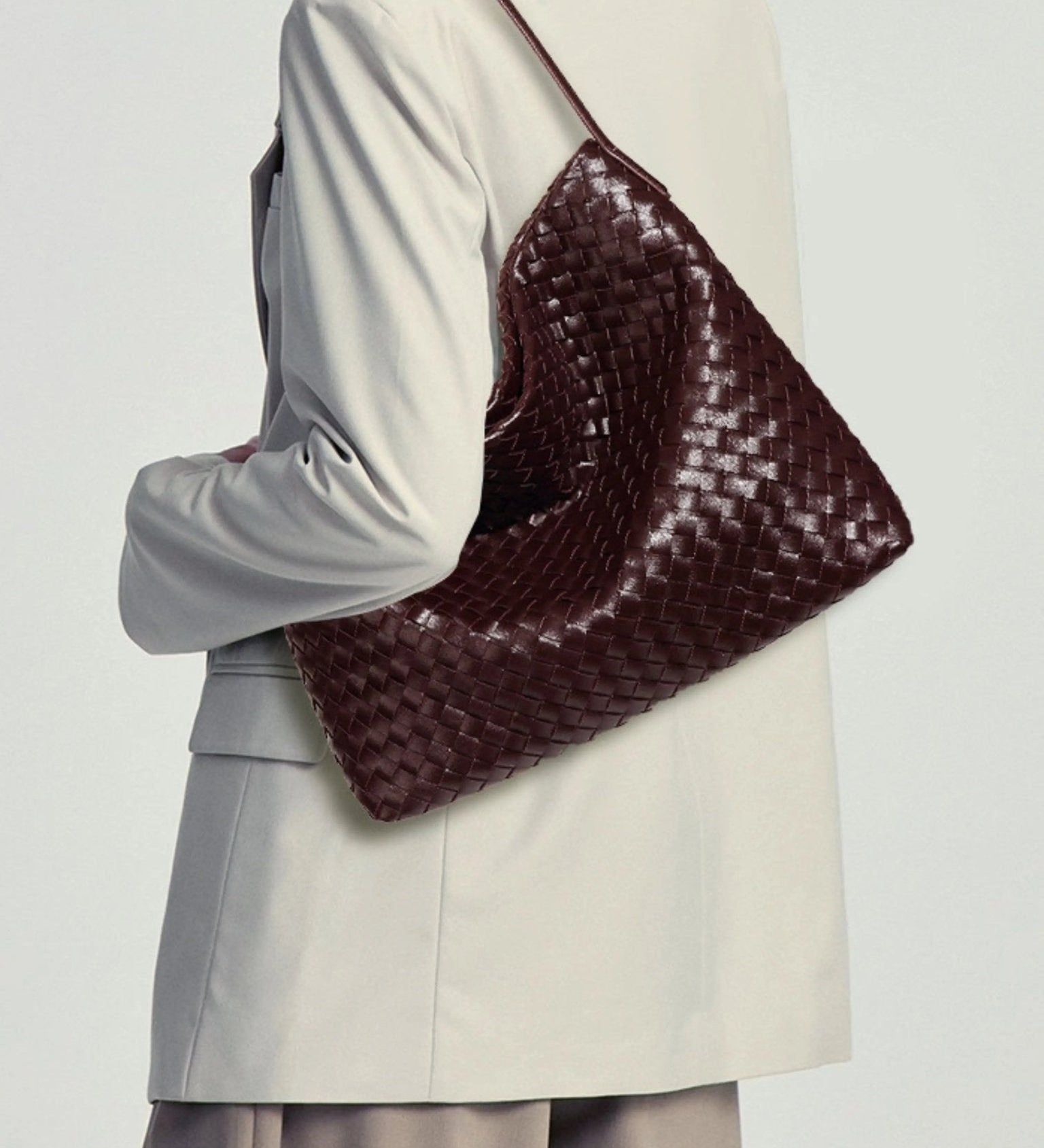 Handwoven Leather Shoulder Bag – Slouchy Burgundy Hobo | Elegant & Functional - in Wine Red | Arvea Bags