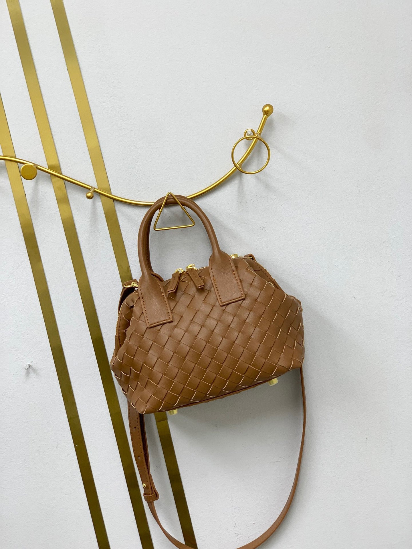 Hestia | Elegant Brown Woven Leather Handbag – Timeless Craftsmanship & Everyday Luxury - in Light Brown | Arvea Bags