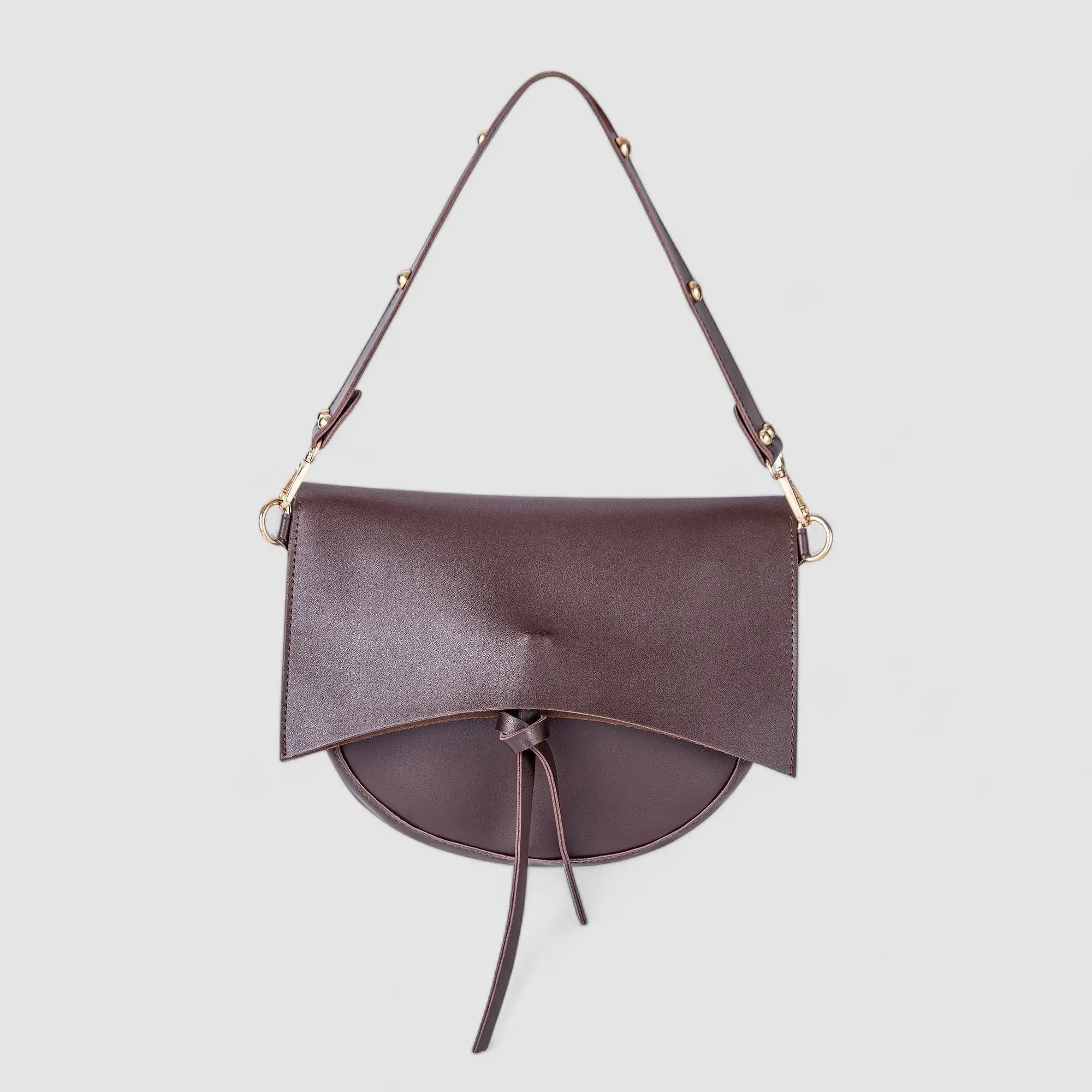 Isla | Contemporary Black Leather Crossbody – Sleek & Stylish - in Brown | Arvea Bags