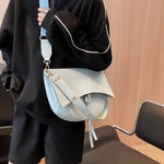Isla | Contemporary Black Leather Crossbody – Sleek & Stylish - in Green | Arvea Bags