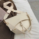 Isla | Contemporary Black Leather Crossbody – Sleek & Stylish - in Green | Arvea Bags