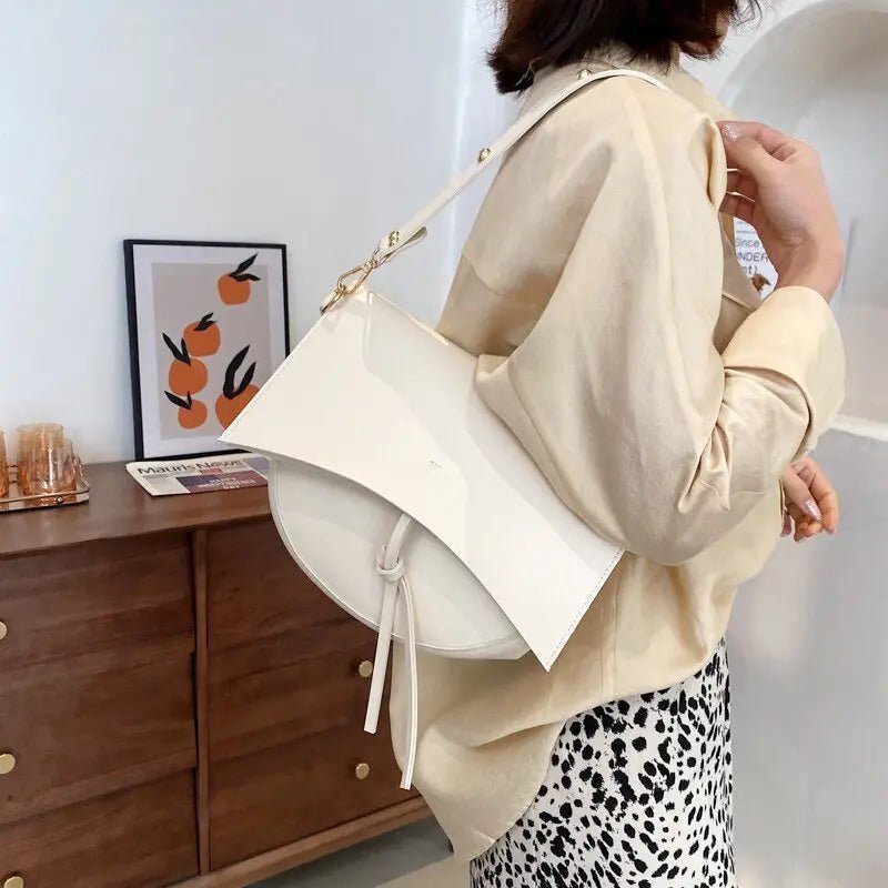 Isla | Contemporary Black Leather Crossbody – Sleek & Stylish - in Light Beige | Arvea Bags