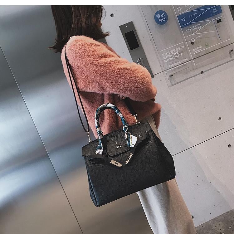 Isla | Premium Vegan Leather Handbag – Elegant & Timeless - in Grey | Arvea Bags