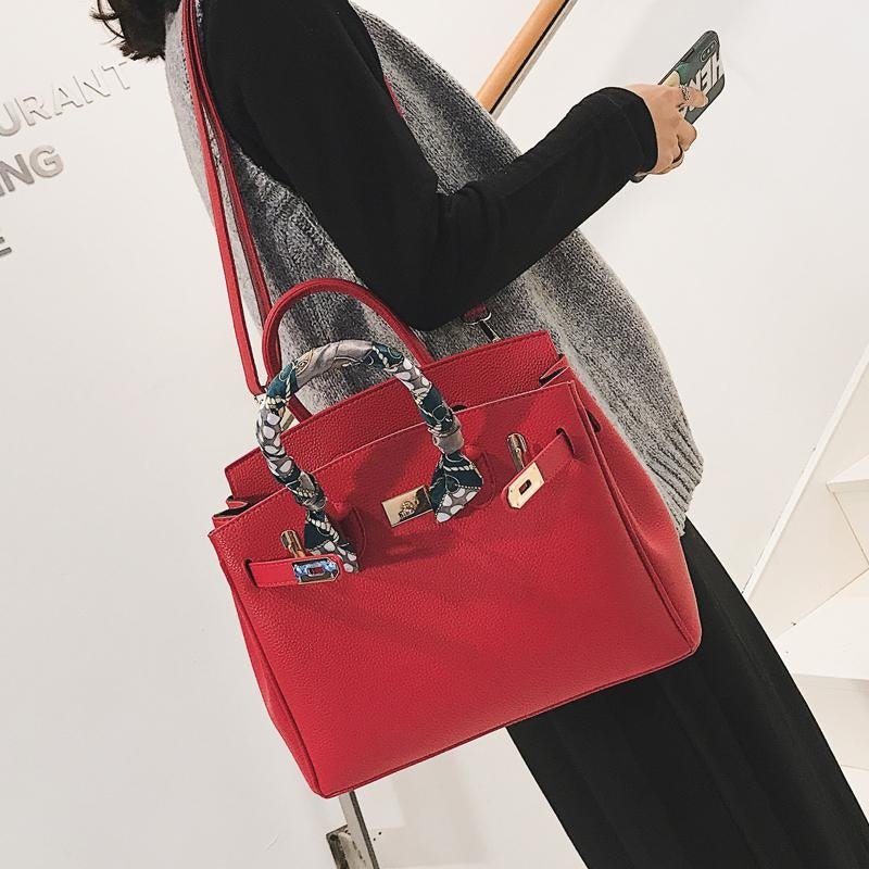 Isla | Premium Vegan Leather Handbag – Elegant & Timeless - in Grey | Arvea Bags