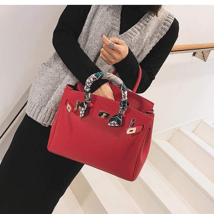 Isla | Premium Vegan Leather Handbag – Elegant & Timeless - in Grey | Arvea Bags