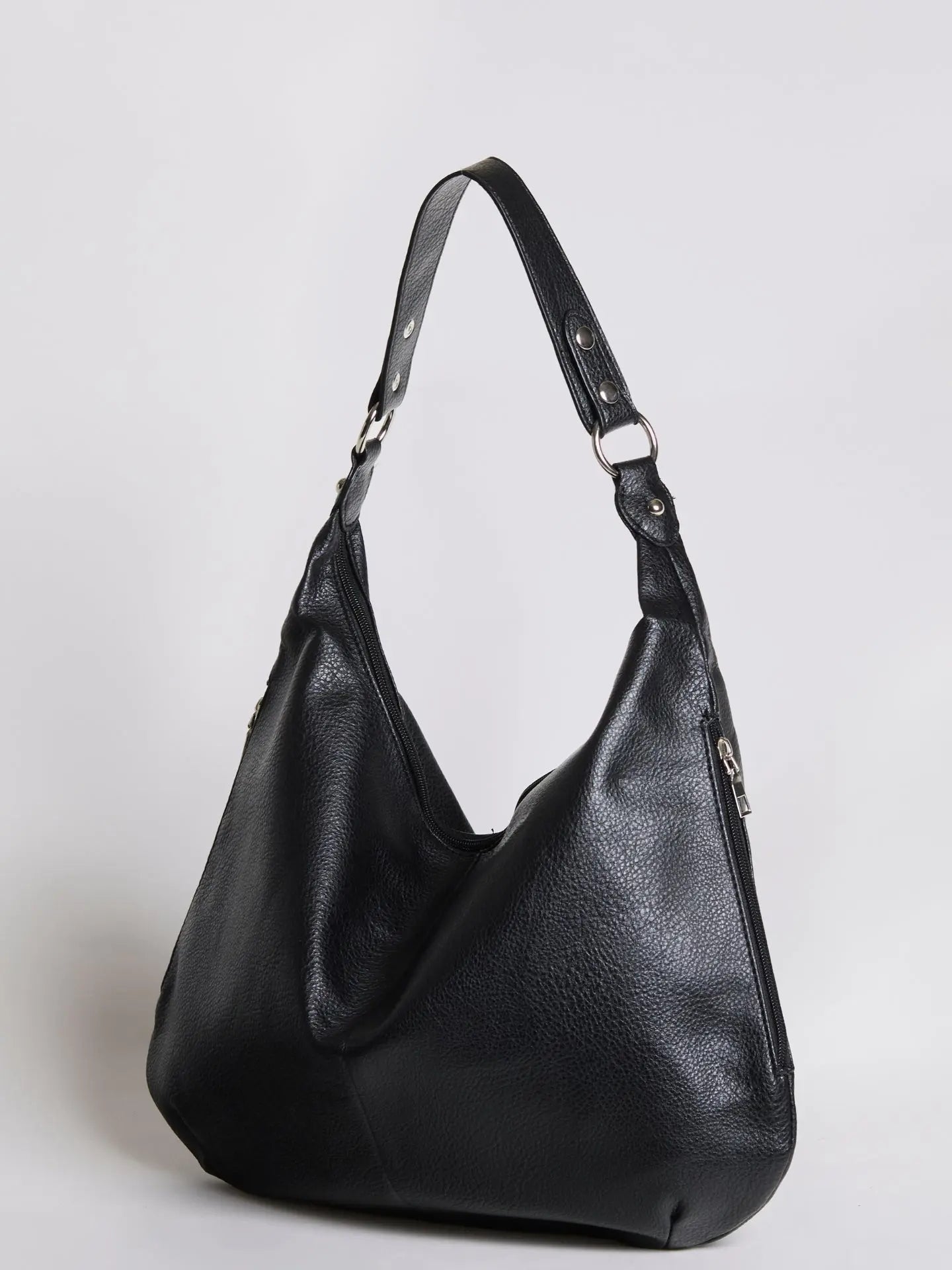 Kaia | Luxe Black Leather Hobo Bag – Timeless Elegance & Everyday Comfort - in Black | Arvea Bags