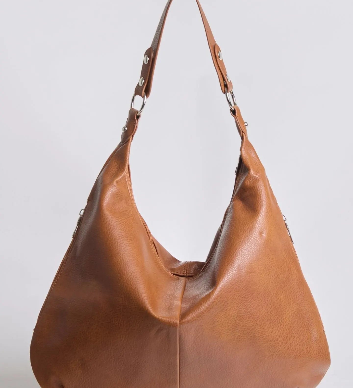 Kaia | Luxe Black Leather Hobo Bag – Timeless Elegance & Everyday Comfort - in Camel | Arvea Bags