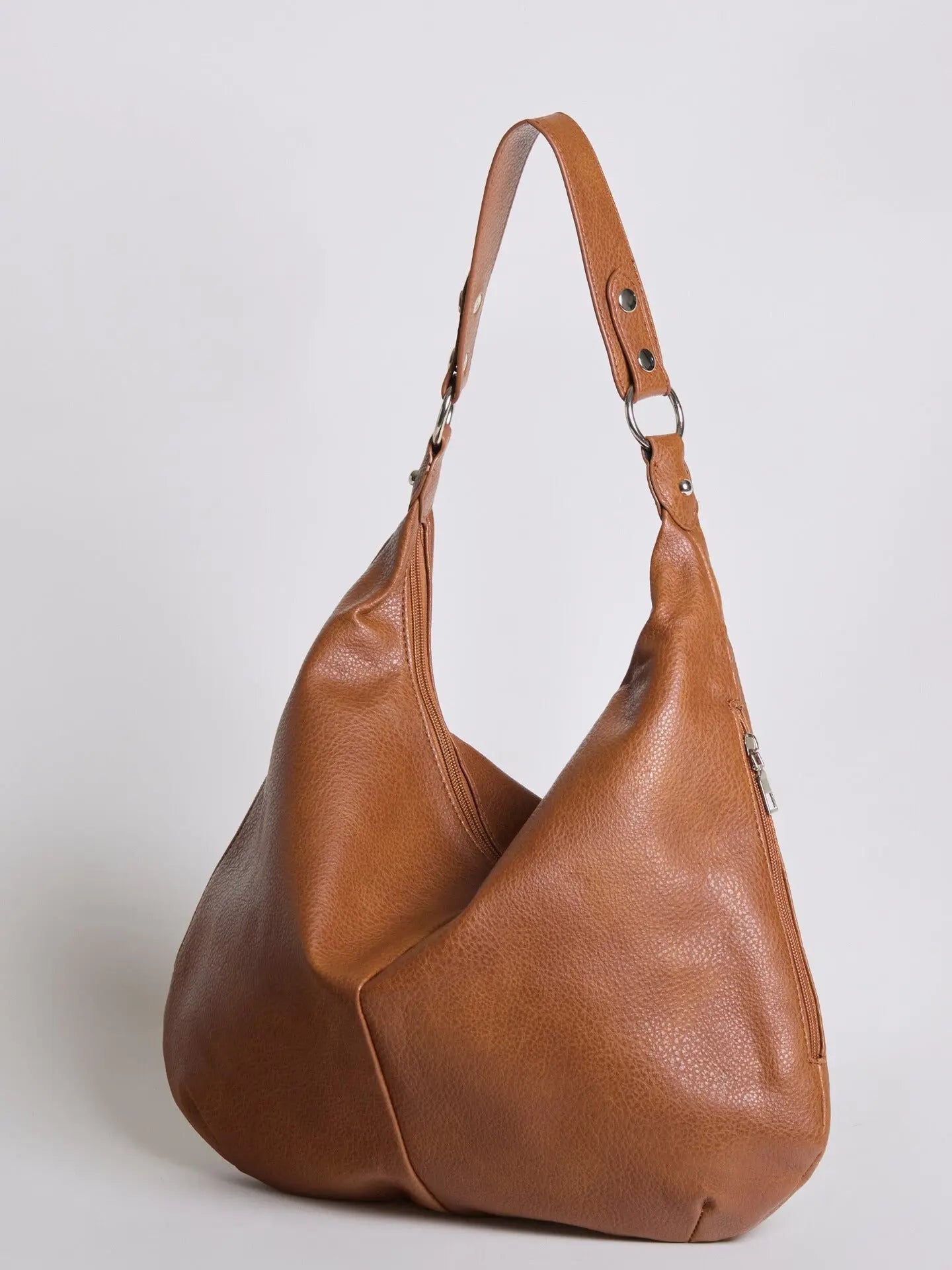 Kaia | Luxe Black Leather Hobo Bag – Timeless Elegance & Everyday Comfort - in Camel | Arvea Bags